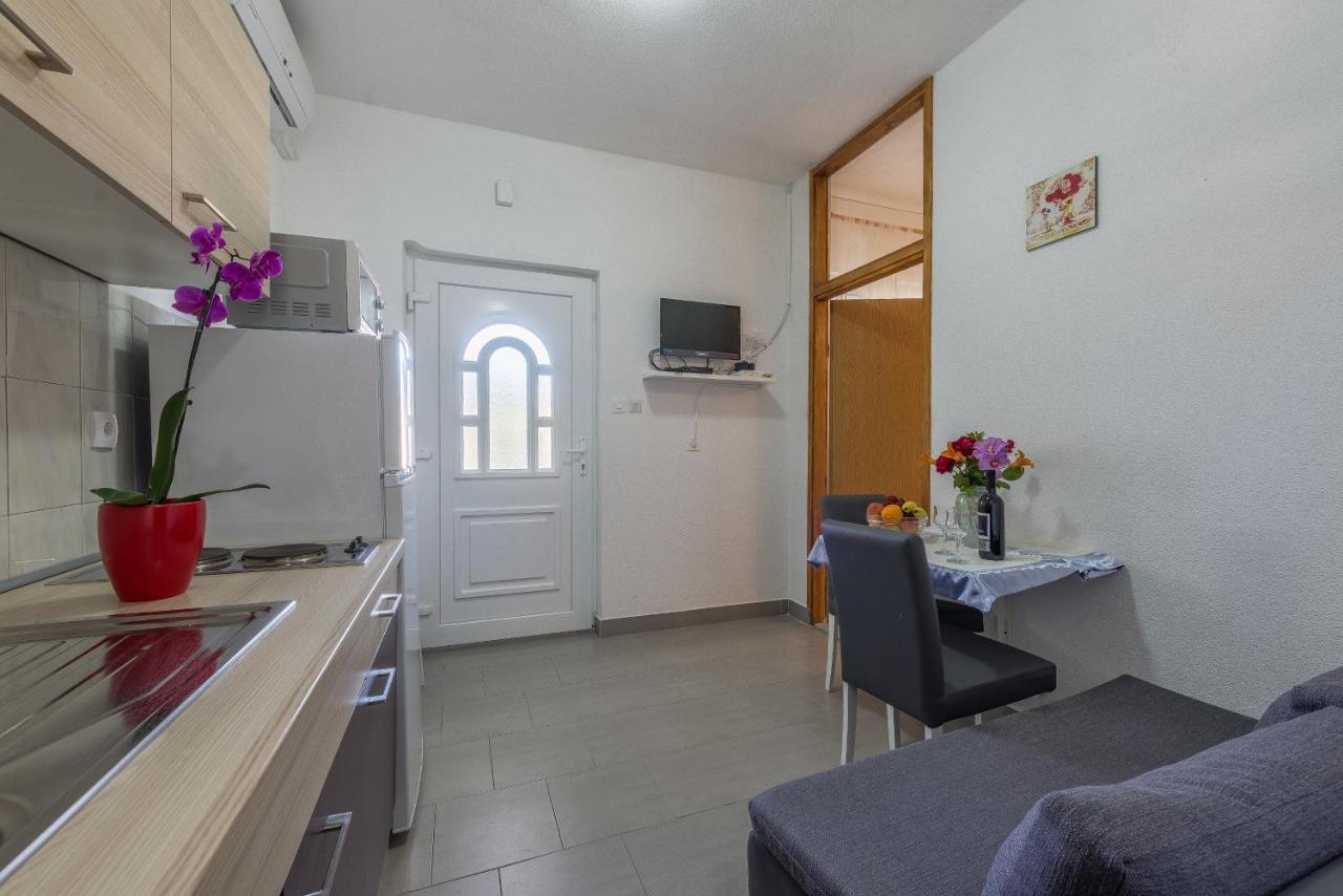 Apartmani Mlinar9 #2 Gornji Karin Εξωτερικό φωτογραφία